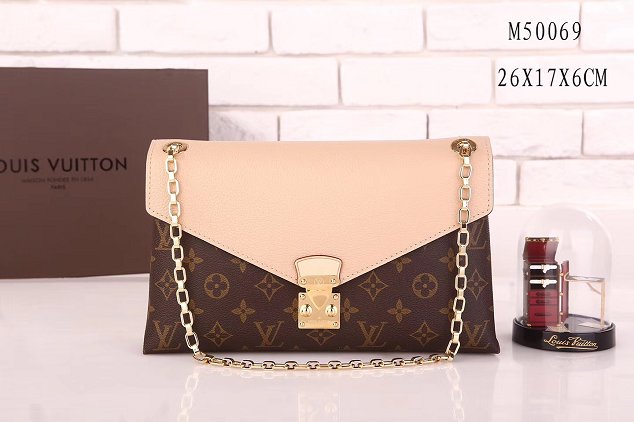 Louis vuitton original monogram canvas pallas chain bag M50069 nude