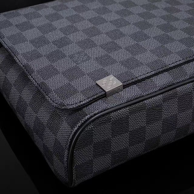 Louis vuitton damier ebene messenger bag N41028 black