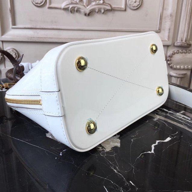 2018 louis vuitton original patent calfskin alma BB M51904 white