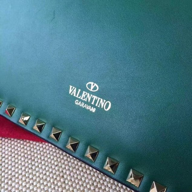 Valentino original calfskin rockstud clutch 0399 green