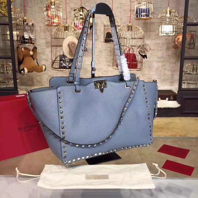 Valentino original grained calfskin rockstud large tote bag 0970 light blue