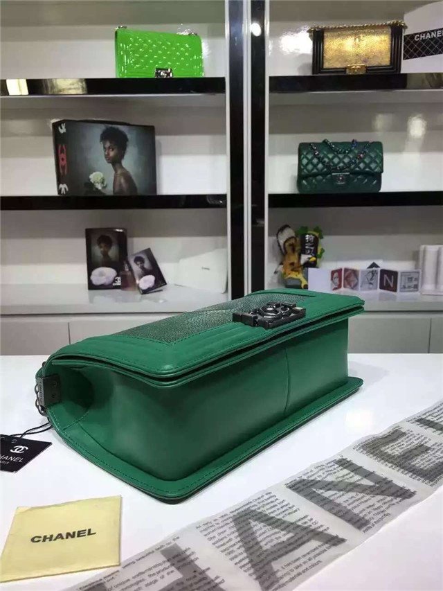 CC original genuine stingray skin boy bag A67086 green