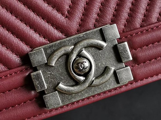 CC original handmade calfskin medium boy handbag HA67086-3 bordeaux