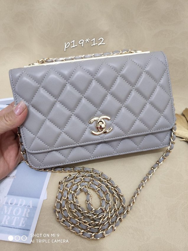 CC original lambskin woc chain bag 80982 light grey