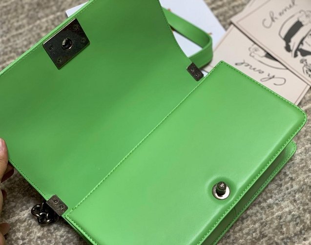 CC original genuine stingray skin boy bag A67086 bright green