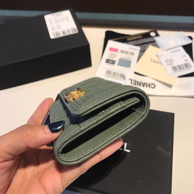 CC grained calfskin boy flap card holder A80603 olive