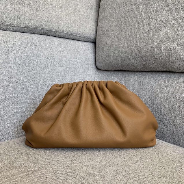 2019 BV original calfskin large pouch 576227 caramel