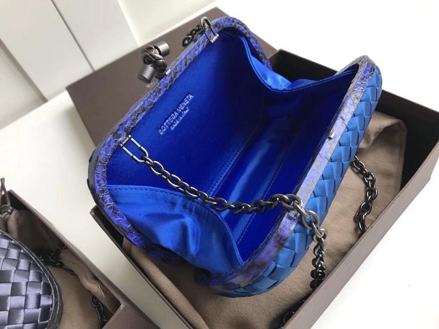 BV original silk chain knot clutch 498478 blue