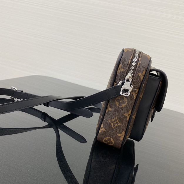 Louis vuitton original monogram mini messenger bag M69404 