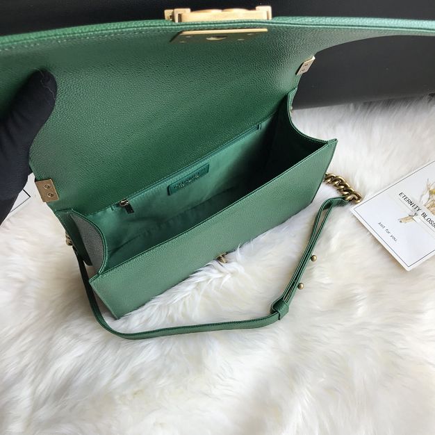 CC original grained calfskin large boy handbag 67087 green