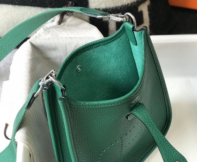 Hermes original togo leather mini evelyne tpm 17 shoulder bag E17 emerald green