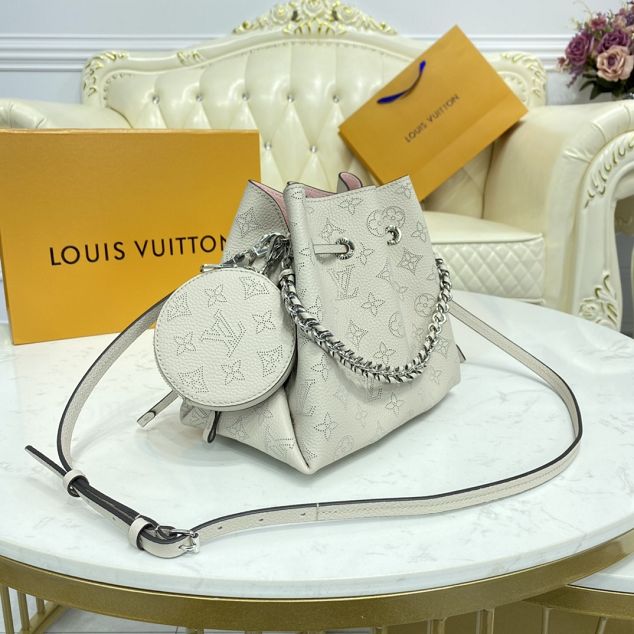 Louis vuitton original mahina leather bella bucket bag M57068 white