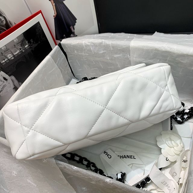 CC original lambskin medium 19 flap bag AS1161 white