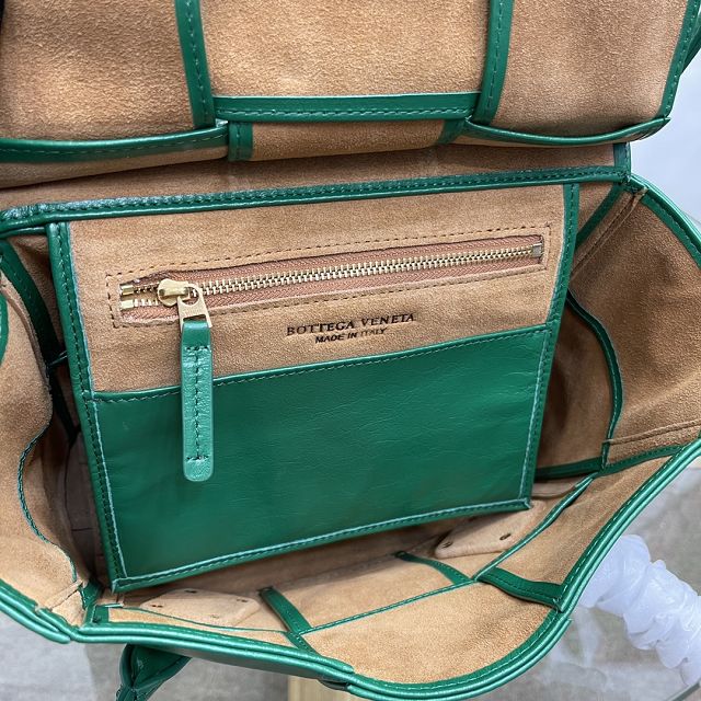 BV original paper calfskin small arco 33 bag 666874 green