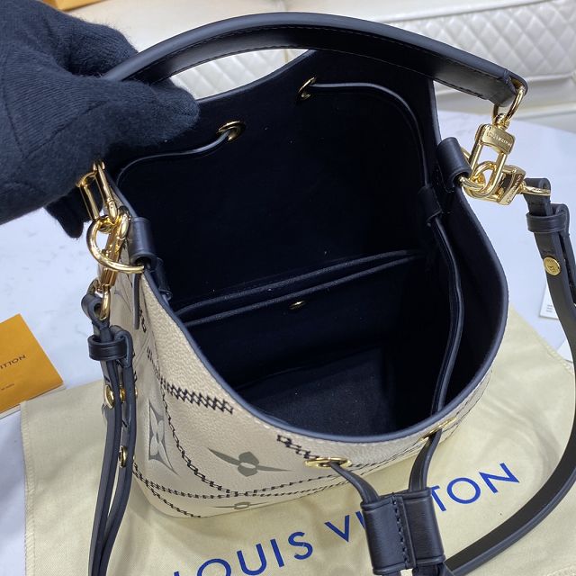 Louis vuitton original calfskin neonoe bucket bag mm M46023 white