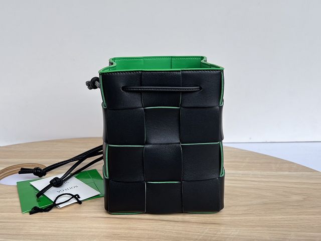 BV original lambskin cassette bucket bag 680218 black&green