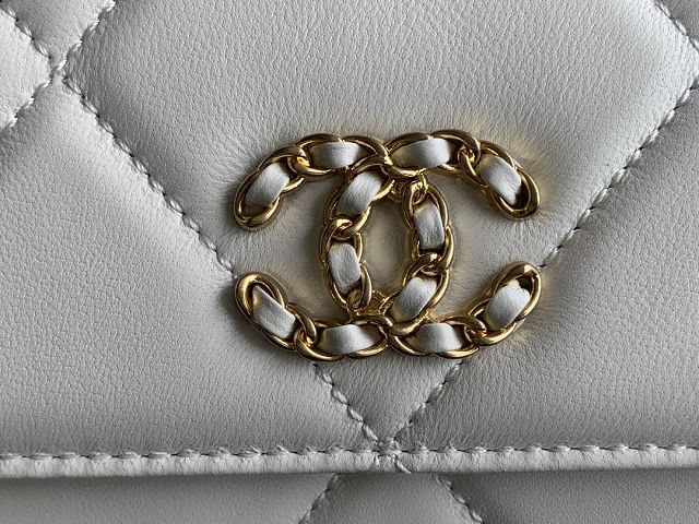 CC original lambskin 19 wallet on chain AP0957 white