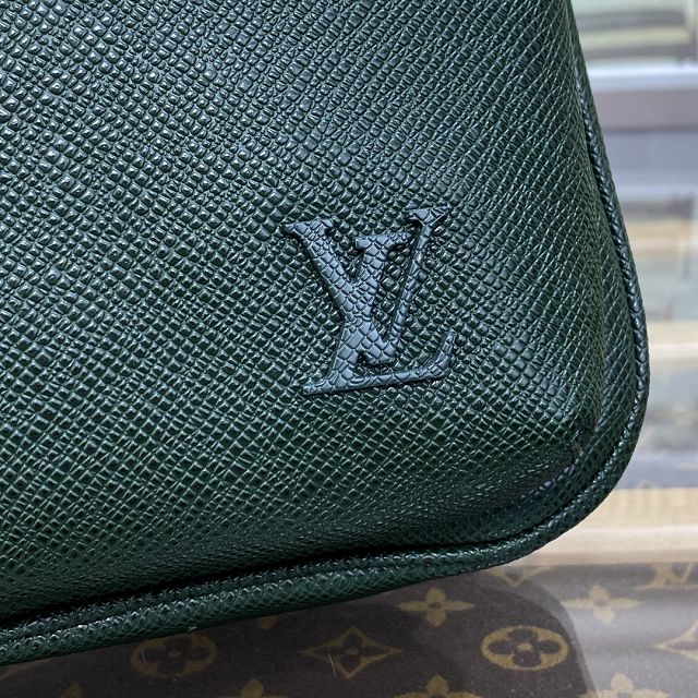 Louis vuitton original taiga leather avenue sling bag N46345 green