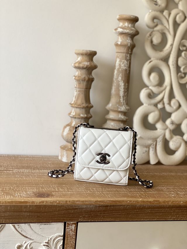 CC original lambskin mini wallet on chain A82769 white&black