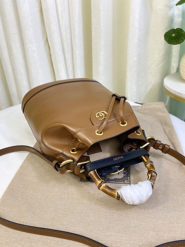 2023 GG original calfskin diana small bucket bag 724652 brown