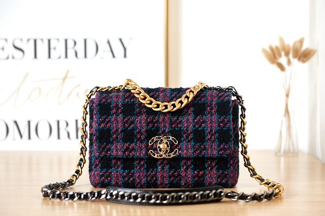 CC original tweed 19 small flap bag AS1160 black&pink