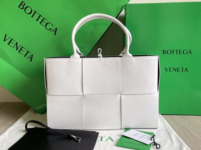 BV original lambskin medium arco tote bag 609175 white&black