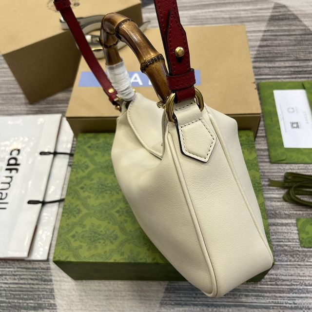 2023 GG original calfskin small diana shoulder bag 746251 white