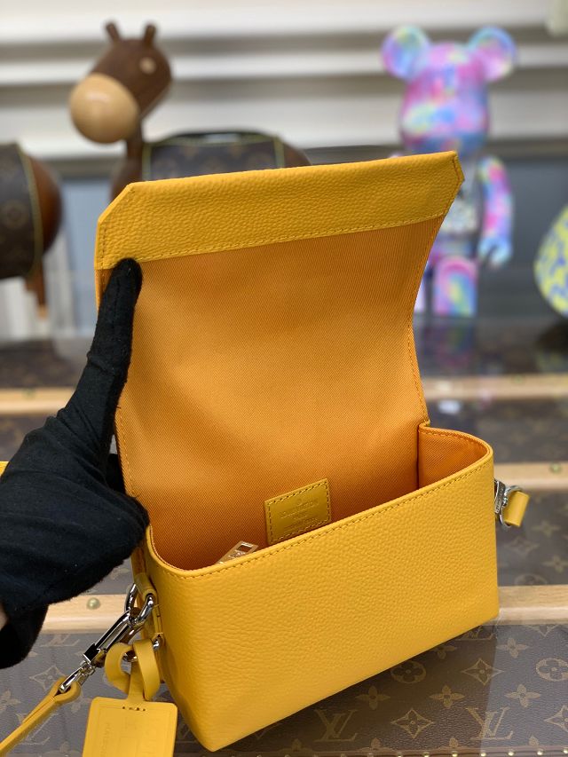 Louis vuitton original calfskin fastline wearable wallet M82086 yellow