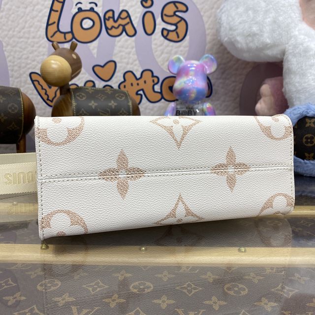 2024 Louis vuitton original monogram canvas onthego pm M24533