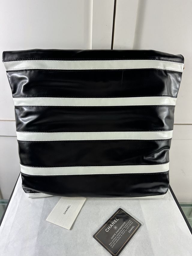 2024 CC original calfskin 22 small handbag AS3260 black&white