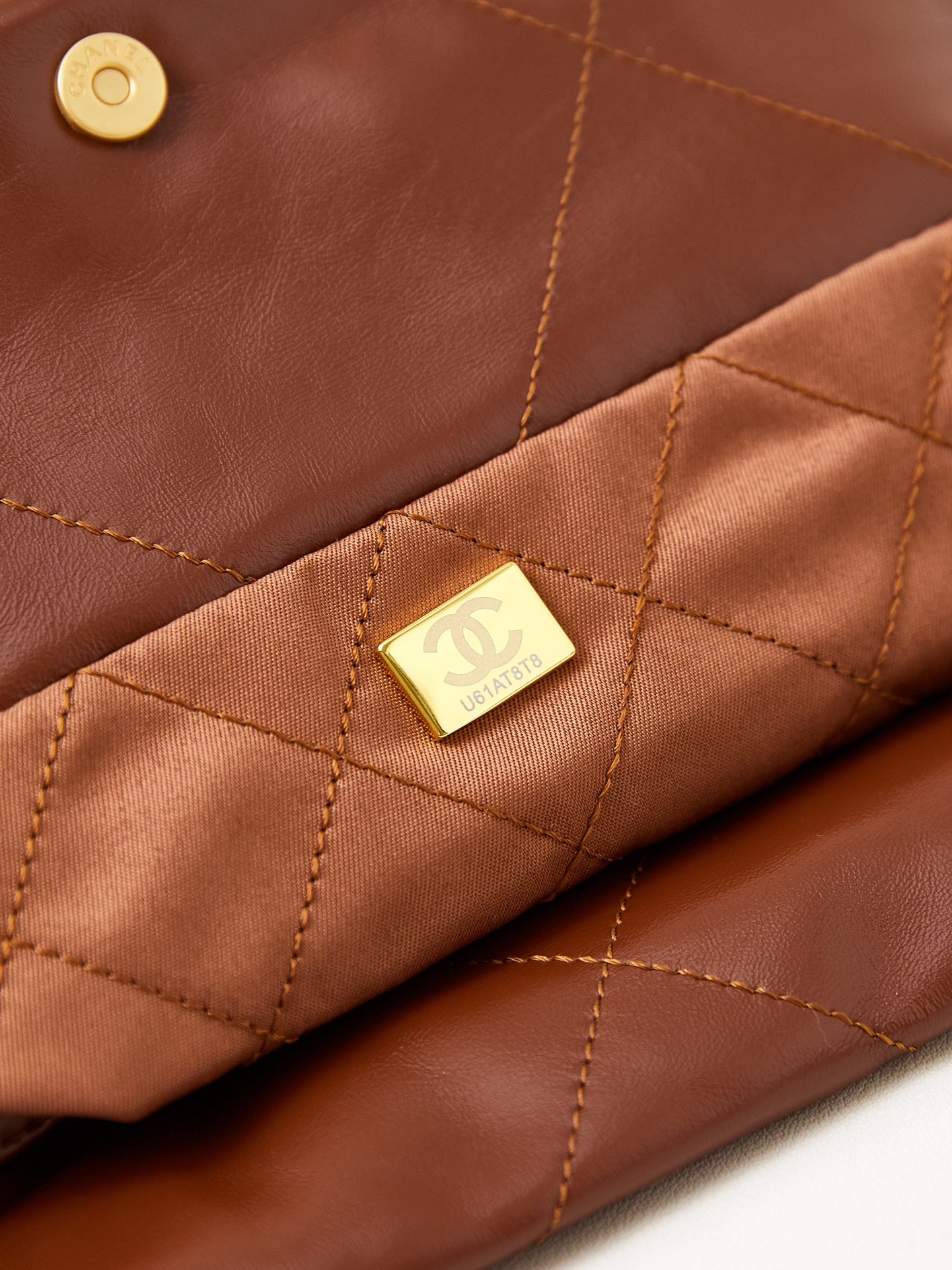 2024 CC original calfskin 22 small handbag AS3260 brown