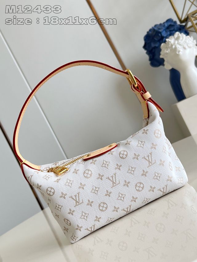 Louis vuitton original monogram canvas hills pochette M12433 white