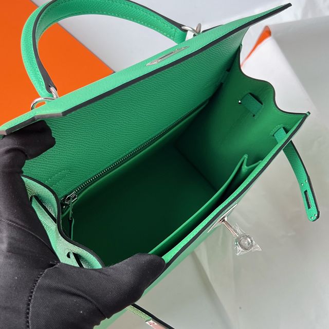 Hermes original epsom leather kelly 28 bag K28-2 vert comics