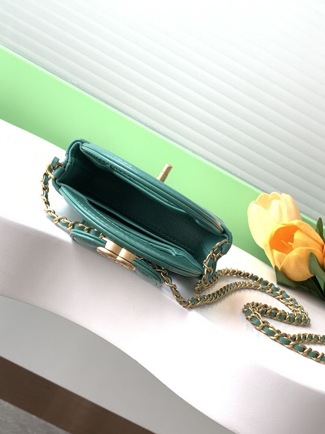 CC original calfskin clutch with chain AP3435 green