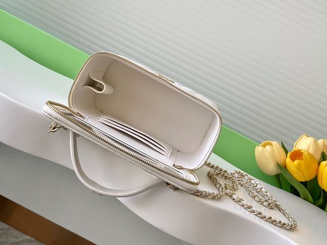 CC original grained calfskin vanity case AP4404 white