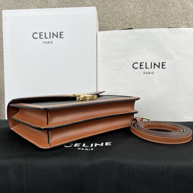 Celine original triomphe canvas enveloppe 113322 tan