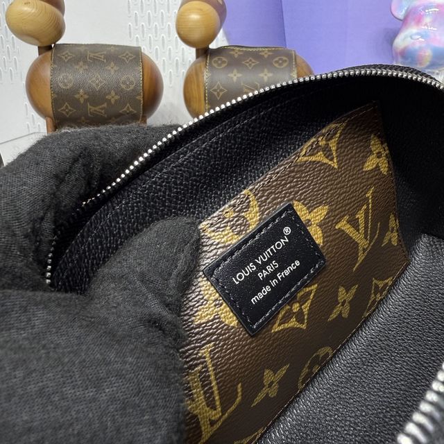 Louis vuitton original calfskin pochette cosmetique PM M15205 black