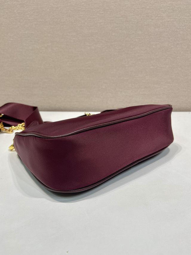 Prada original nylon re-edition 2005 hobo bag 1BH204 burgundy