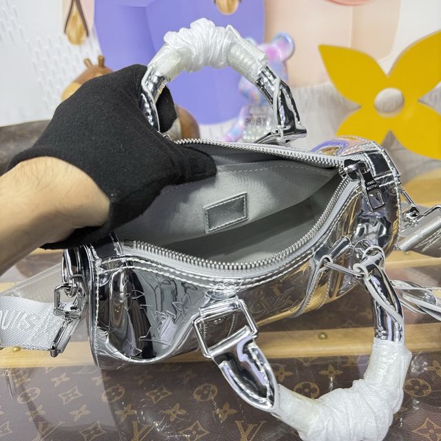 Louis vuitton original miroir canvas onthego keepall 25 M26903 silver	