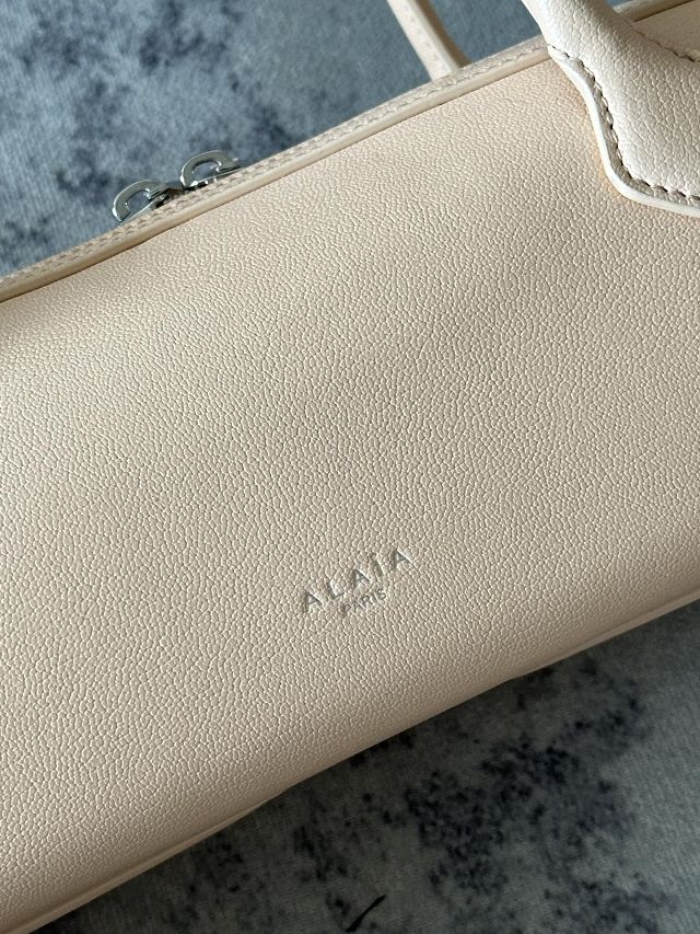 Alaia original lambskin le teckel medium bag AL0024 apricot