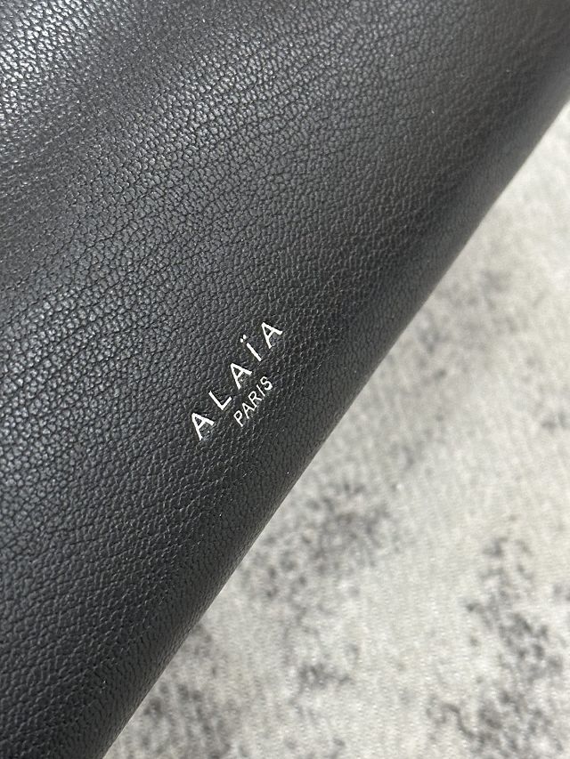 Alaia original lambskin le teckel small bag AL0023 black