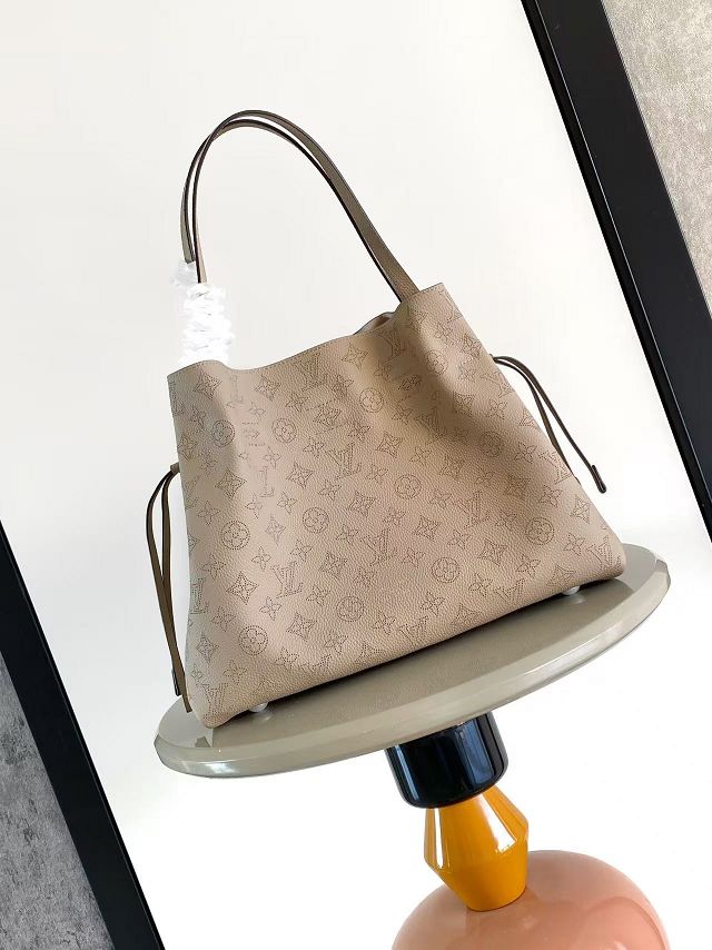 Louis vuitton original mahina leather boundless handbag M13180 grey