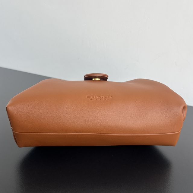 BV original calfskin medium pouch 796564 brown