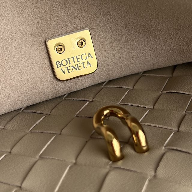 BV original calfskin medium ciao ciao bag 817231 ecru