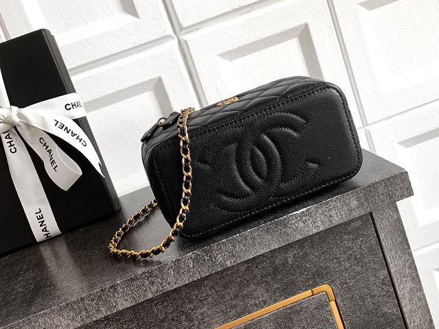 CC original grained calfskin vanity with chain AP5183 black