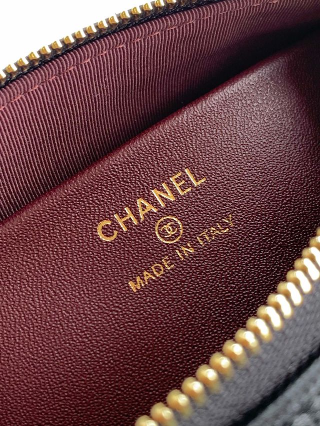 CC original grained calfskin clutch with chain AP4704 black