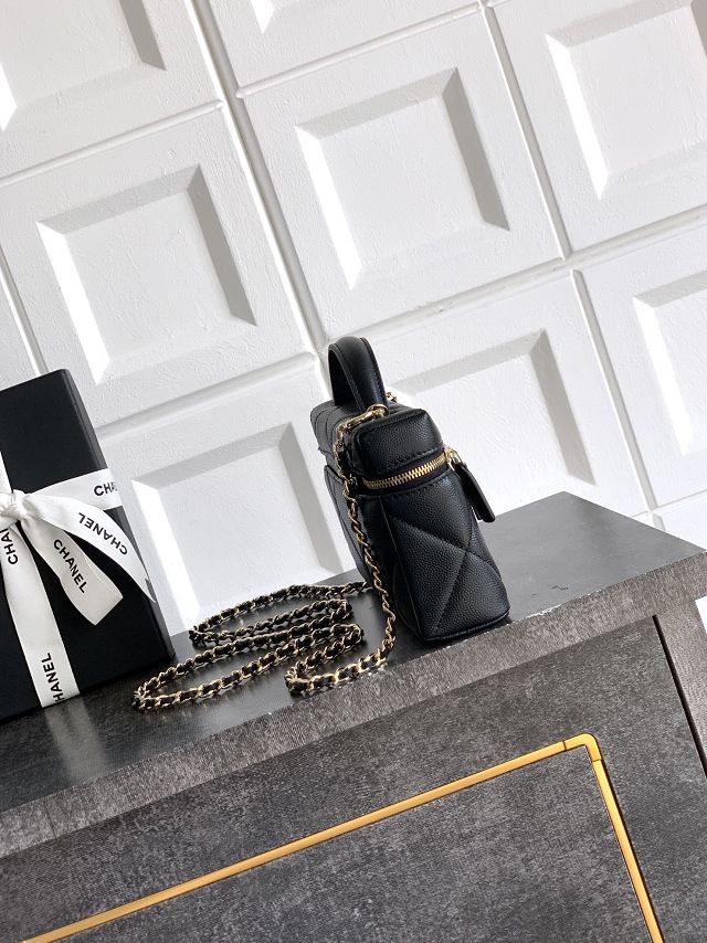 CC original grained calfskin vanity with chain AP4936 black
