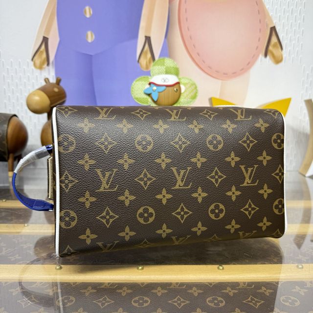 Louis vuitton original monogram canvas dopp kit pouch M28371