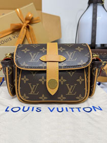 Louis vuitton original monogram canvas cargo wearable wallet M14742