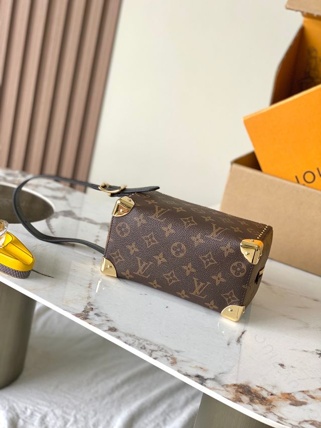 Louis vuitton original monogram reverse  locker dopp kit M29313